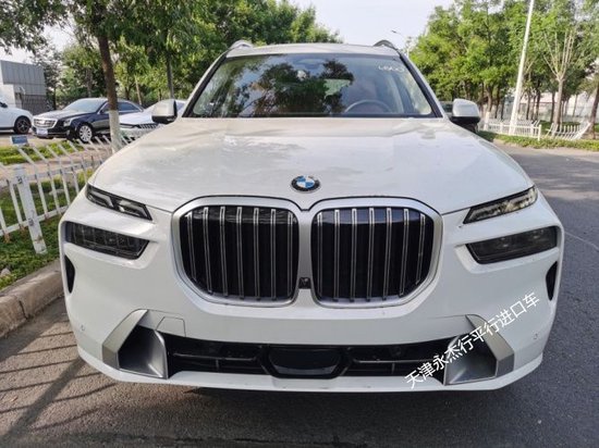 23款宝马X7平行进口现车价格全国可分期