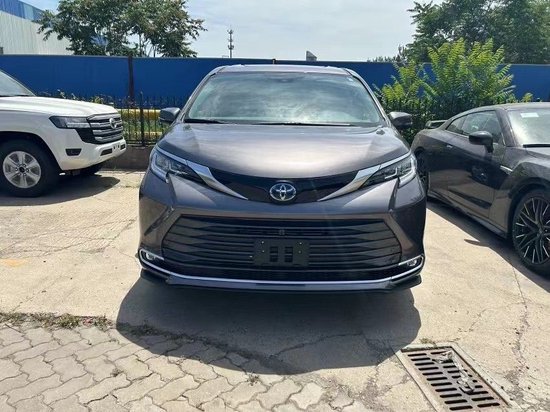 2023款丰田塞纳2.5L油混港口最新行情