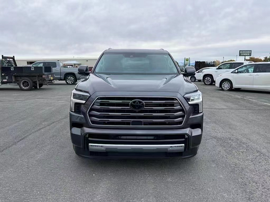 23款丰田红杉3.5T 80余万本月钜惠酬宾