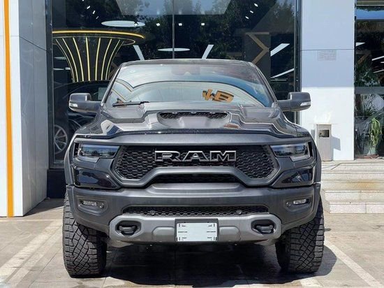 23款道奇霸王龙 二级包顶配港口仅99万