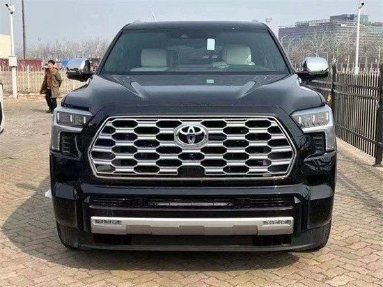 2023款丰田红杉3.5T 90万起钜惠出售