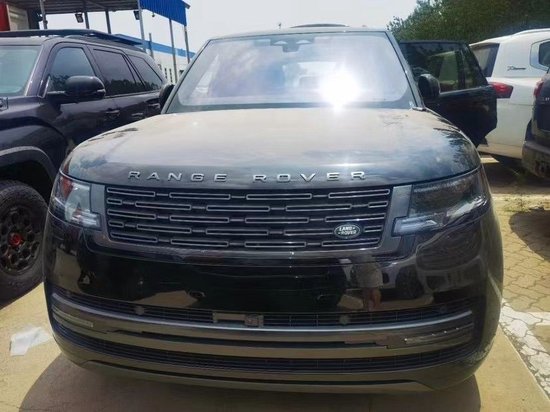 2023款路虎揽胜行政4.4T港口售价255万