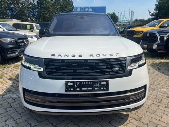 23款路虎揽胜行政3.0T降30万 年少有为