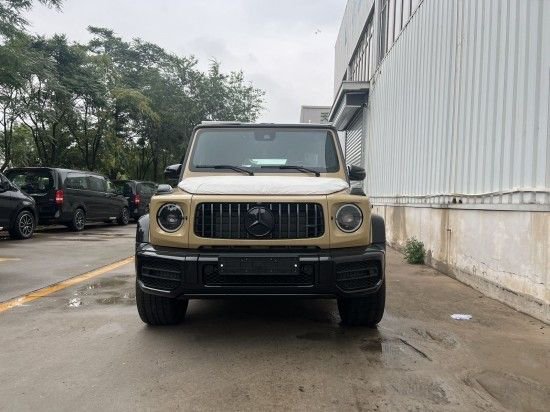 23款韩版奔驰G63颜色齐238万提车可分期
