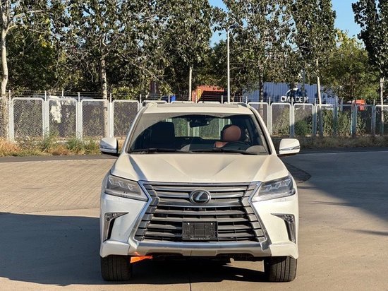 全新LX570五十周年版首批到港最新报价