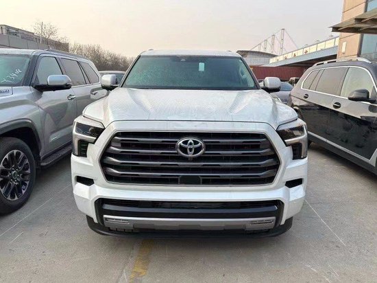 23款丰田红杉3.5T天津港现车最新报价