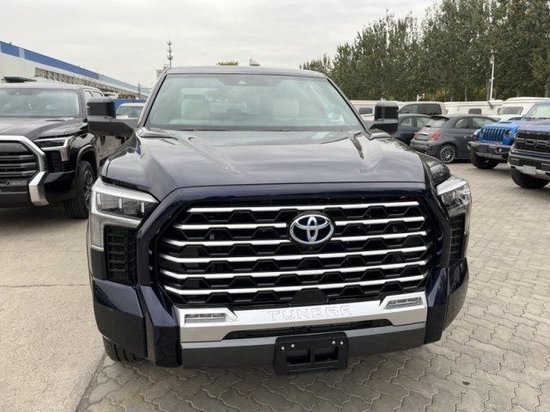 23款丰田坦途3.5T混动两驱四驱现车特价