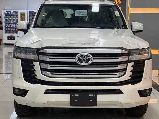 23款丰田酷路泽LC300 4.0T现车70余万起