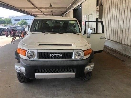 23款丰田酷路泽FJ港口现车优惠出售热销