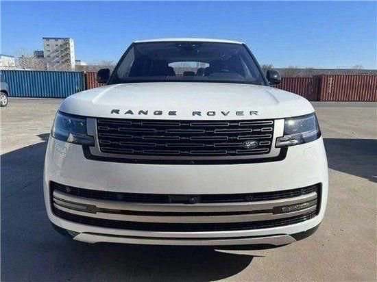 港口23款路虎揽胜行政混动版底价大促销