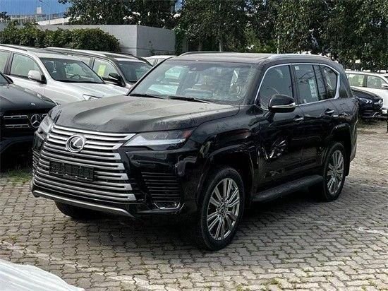 23款雷克萨斯LX600港口大量现车劲爆惠促