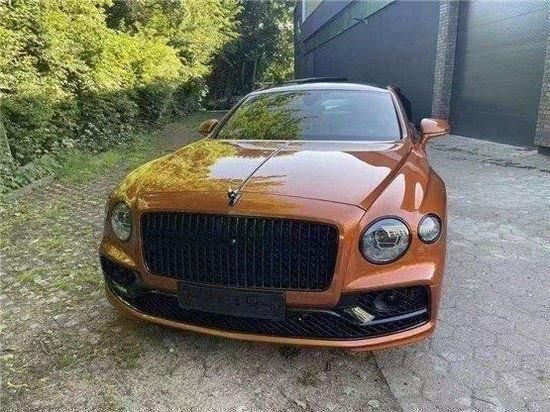 23款宾利飞驰颜色配置可选现车优惠出售