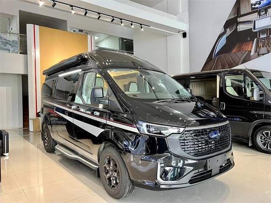 瑞弗启届R500小型房车 长途旅游不在话下