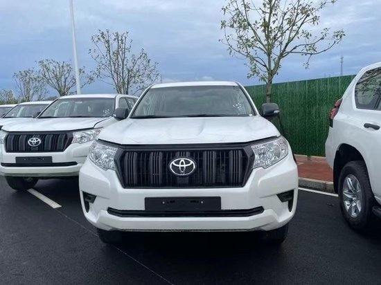 23款丰田霸道2700 港口最新报价44万起