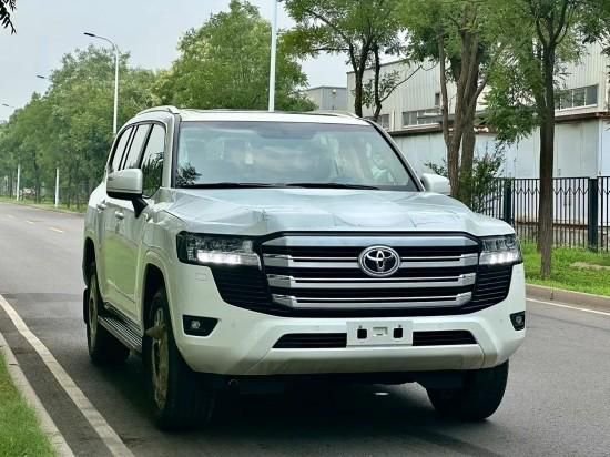 23款酷路泽LC300 3.5T仅78万起备受追捧