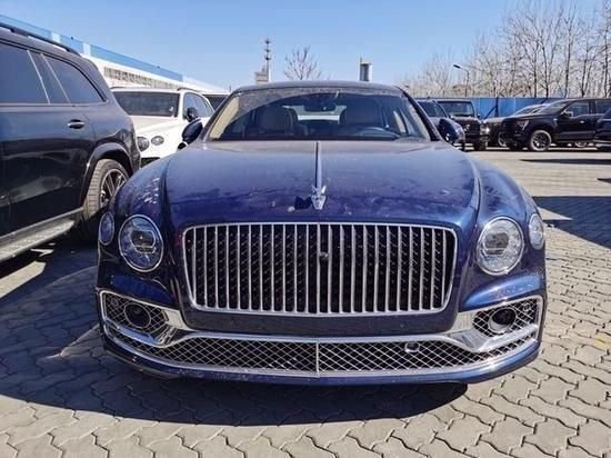 2023款宾利飞驰4.0V8年底优惠大30万