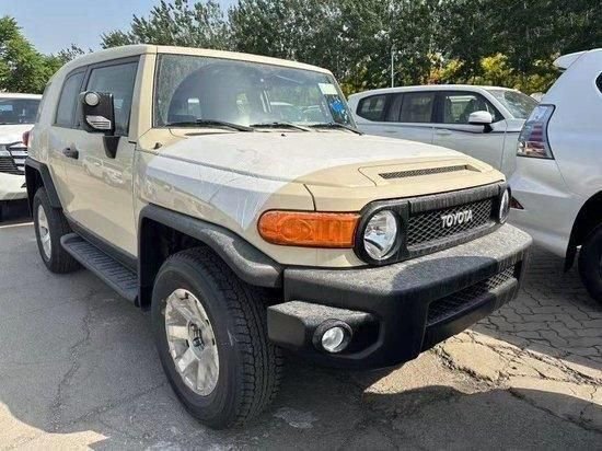 年终钜惠 2023款丰田酷路泽FJ现车45万