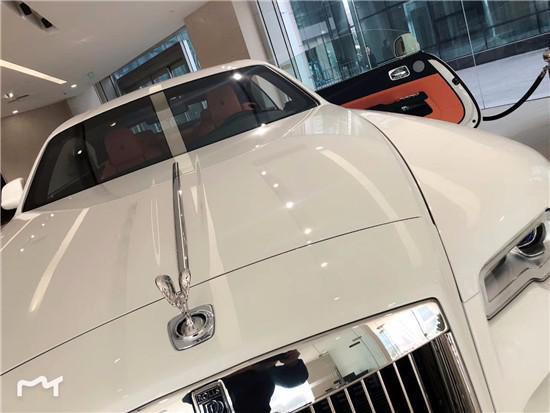 20款劳斯莱斯魅影V12 轻踩油门一骑绝尘