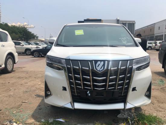 20款丰田埃尔法2.5油混尊贵版加多少钱