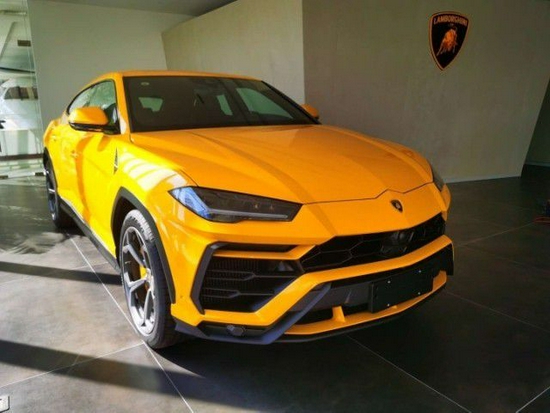 21款兰博基尼Urus店内现车夏日冰点底价