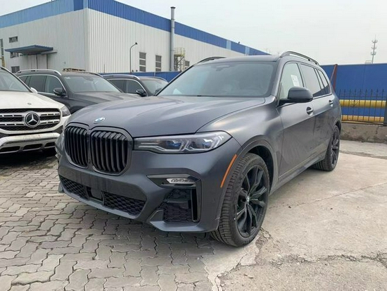 21款加版宝马X7 国六现车100万起售优惠