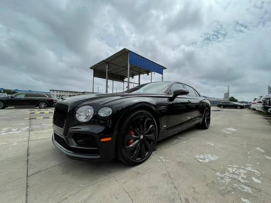 2021款宾利飞驰 港口国六现车优惠抄底