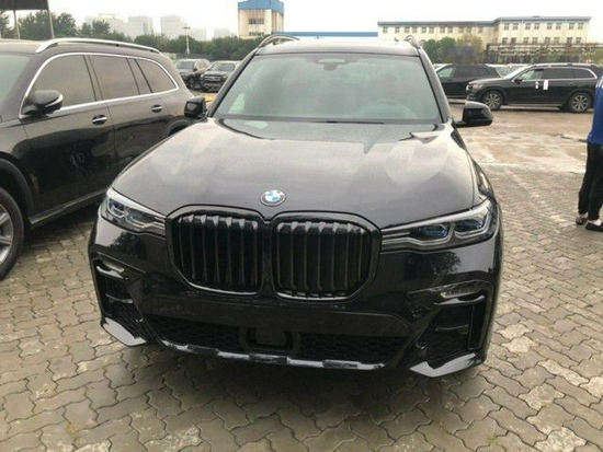 21款宝马X7天津港提车优惠10万送好礼