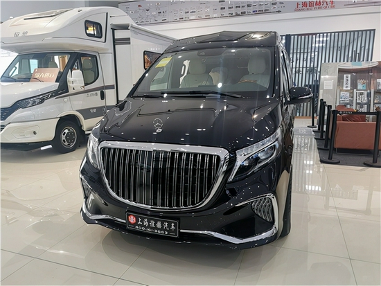 奔驰V260巴赫圣母峰版奢华与舒适销售