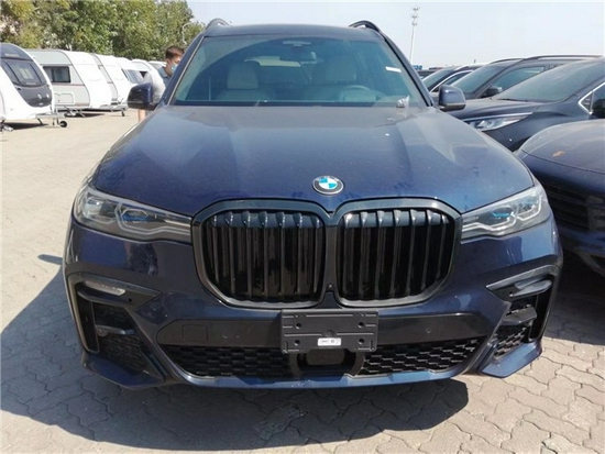 21款宝马X7全国上牌随时提车优惠10万起