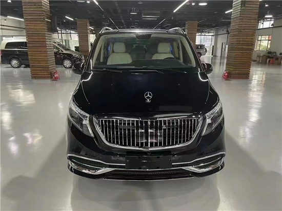 奔驰威霆商务车家用商务两全好选择