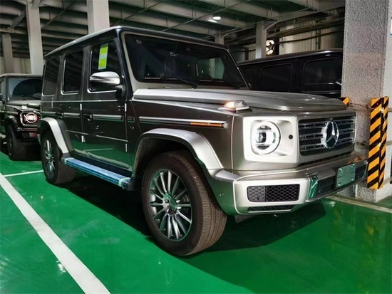 2021款奔驰G500特殊漆面国六200万起步