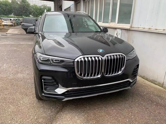 2021款宝马X7手续随车现车价格优惠出售