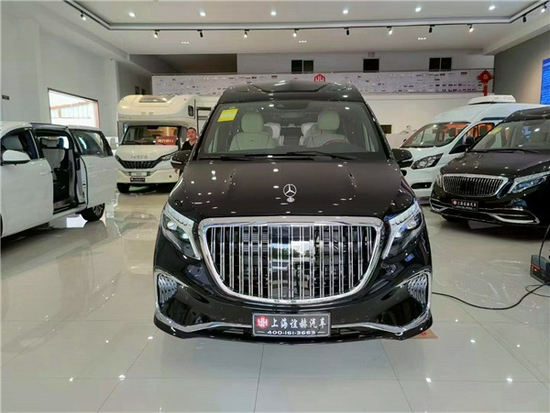 奔驰V260L改装而成上海商务车4S店