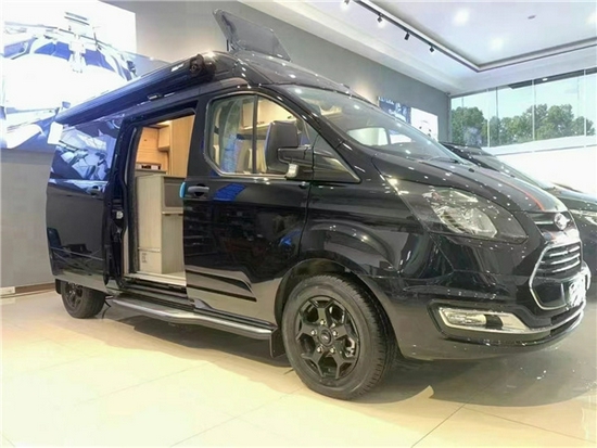 瑞弗启界R500福特房车全国销售提车