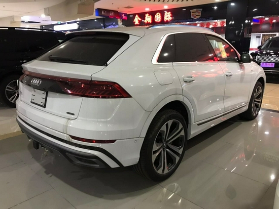 2021奥迪q8最新款,奥迪q8报价及图片内饰 2021款奥迪q8国六亲情价钜惠清仓60余万