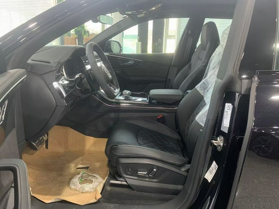 22款进口奥迪Q8汽油现车全国地区可分期