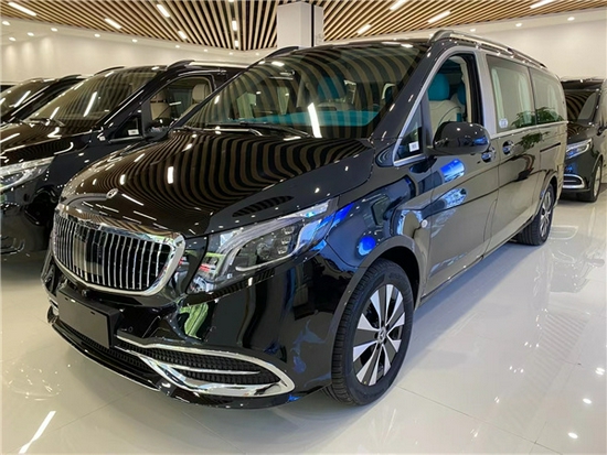 别惊讶奔驰威霆迈巴赫版包牌包税