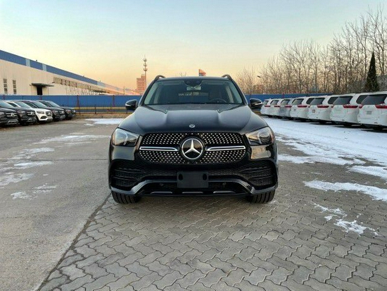 2021款奔驰GLE350采用2.0T直列六缸畅销