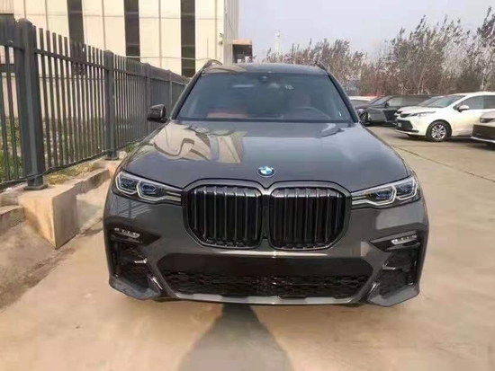 2022款宝马X7加版现车90万起步元旦让利