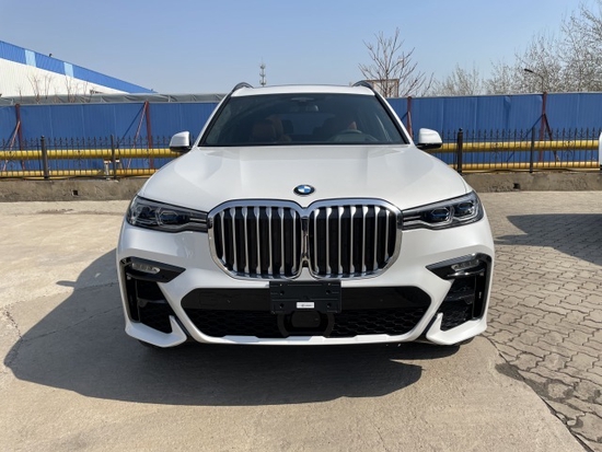 21款宝马X7加版配置齐全价格优惠多少钱