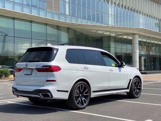 2021款宝马X7港口现车新年大促报价行情