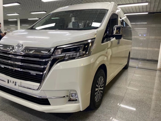 21款丰田海狮3.5自动七座国六商务改装