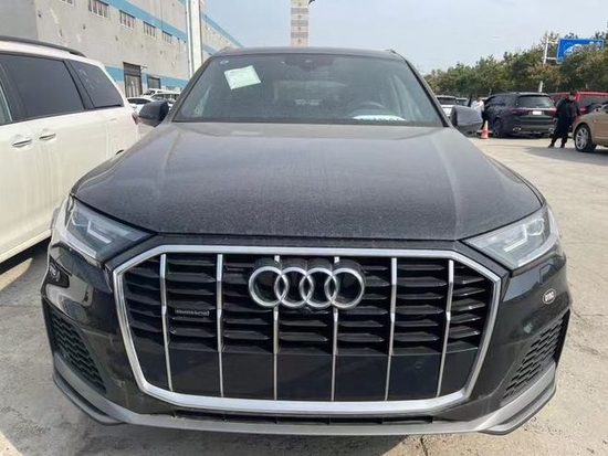 21款奥迪Q7加版顶配现车可售赔钱价80万