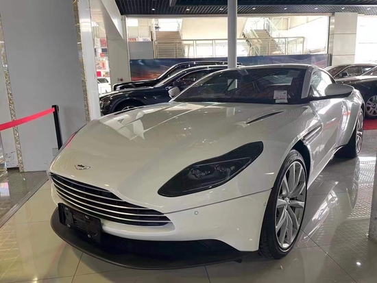 阿斯顿马丁DB11月光白最新行情报价惠