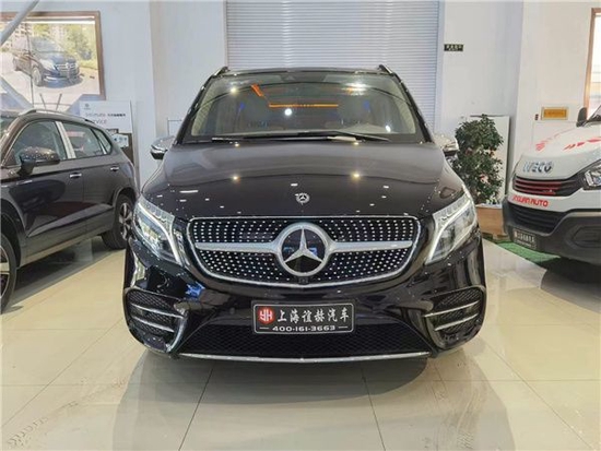 奔驰V260L七座商务车商务行宫定制版