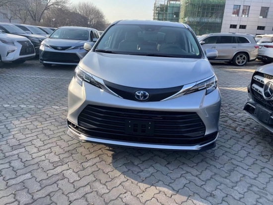 进口2021款丰田塞纳四驱LE商务赠大礼