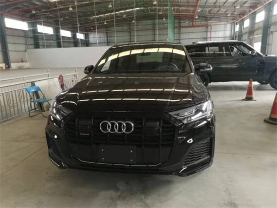 2022款奥迪Q7现车特价港口直销全国各地