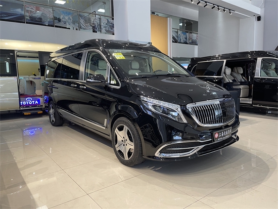 奔驰V260L豪华七座商务车展厅现车