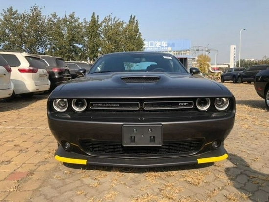 2021款道奇挑战者3.6港口现车50万起售