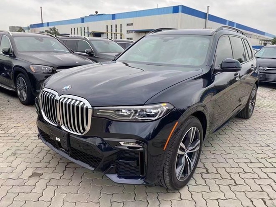 2022款宝马X7国六内部价钜惠90余万色全